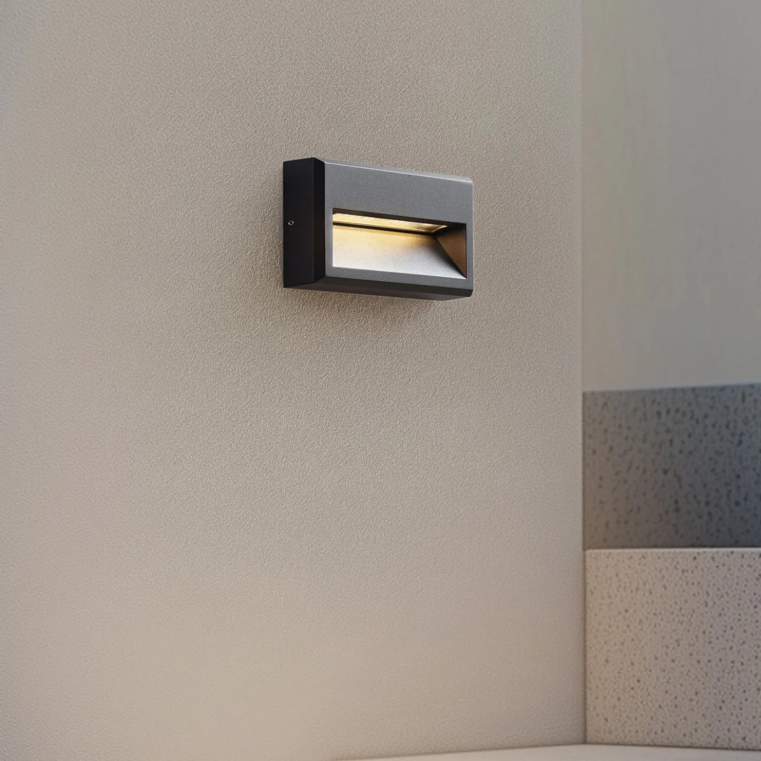 Lucande LED-ulkoseinävalaisin Weno, musta, alumiini, IP65