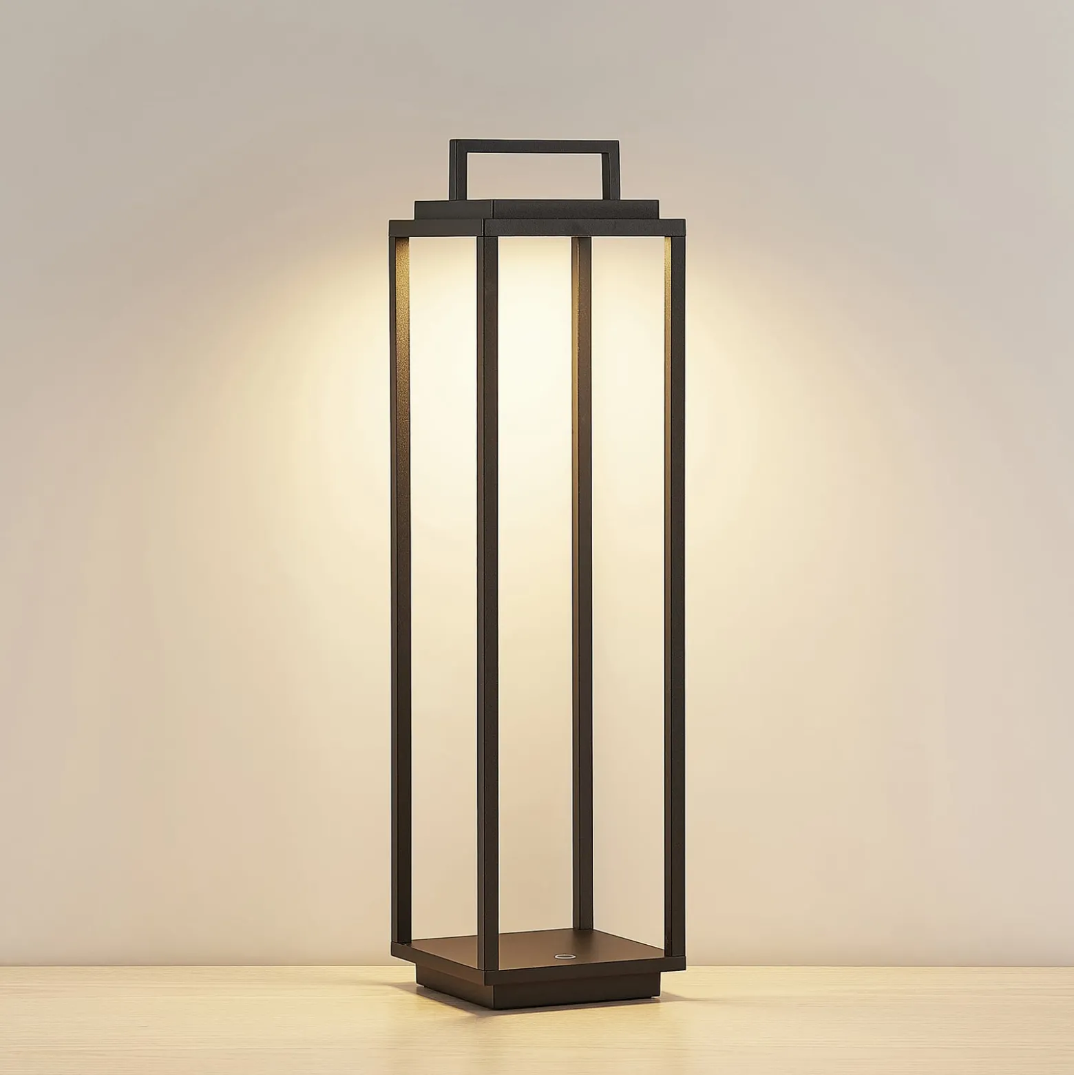 Lucande LED-ulkovalaisin Elaja, musta, ladattava akku, USB, himmennettävä