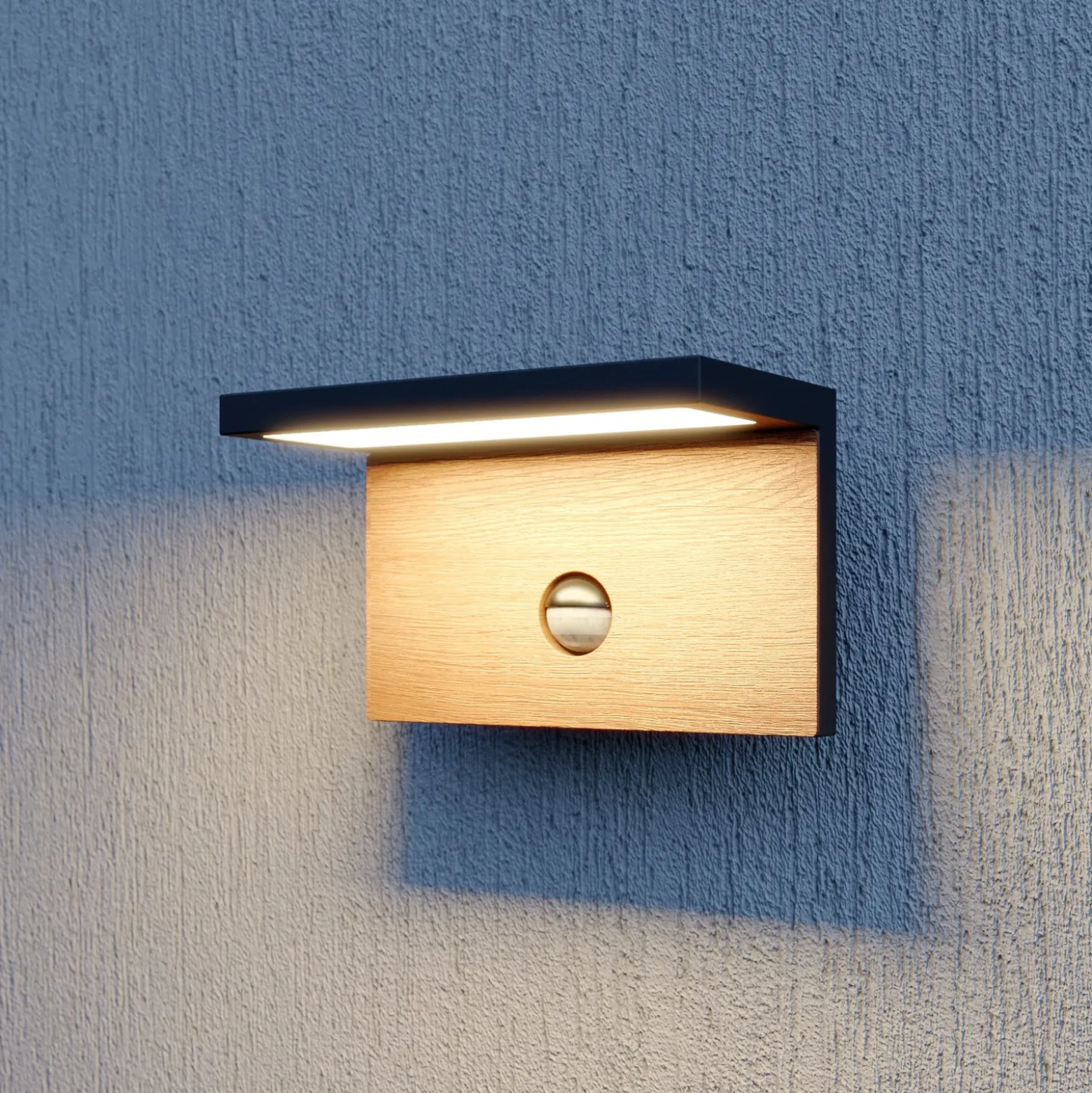 Lucande Lignus -LED-ulkoseinävalo, liiketunnistin