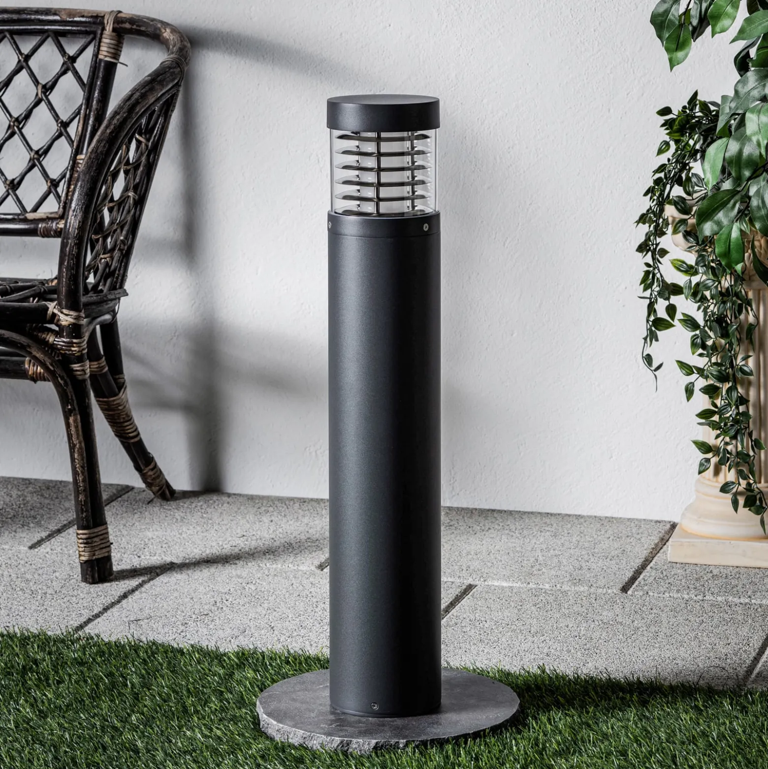 Lucande Lucius LED-pylväsvalaisin, 65cm, antrasiitti, metalli, IP54