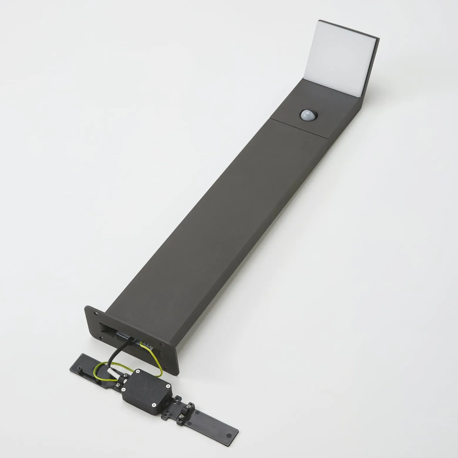 Lucande Nevio LED-pylväsvalaisin, liiketunnistin, 60 cm, antrasiitti