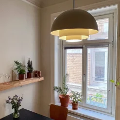 Lucande Nymara LED-riippuvalaisin, beige, alumiini, Ø 40 cm