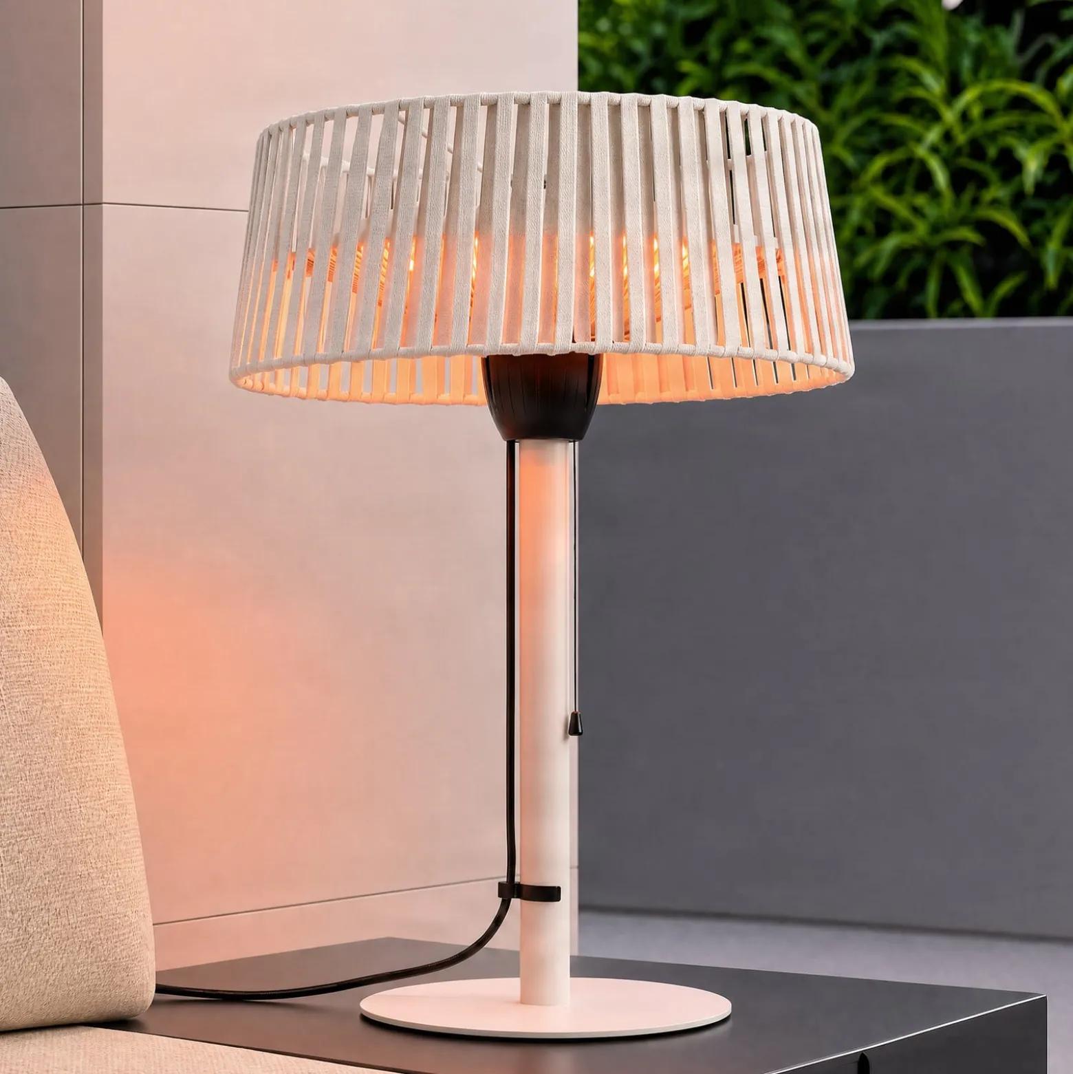 Lucande Pyravo -terassilämmitin, beige, alumiini, 70 cm, IP44