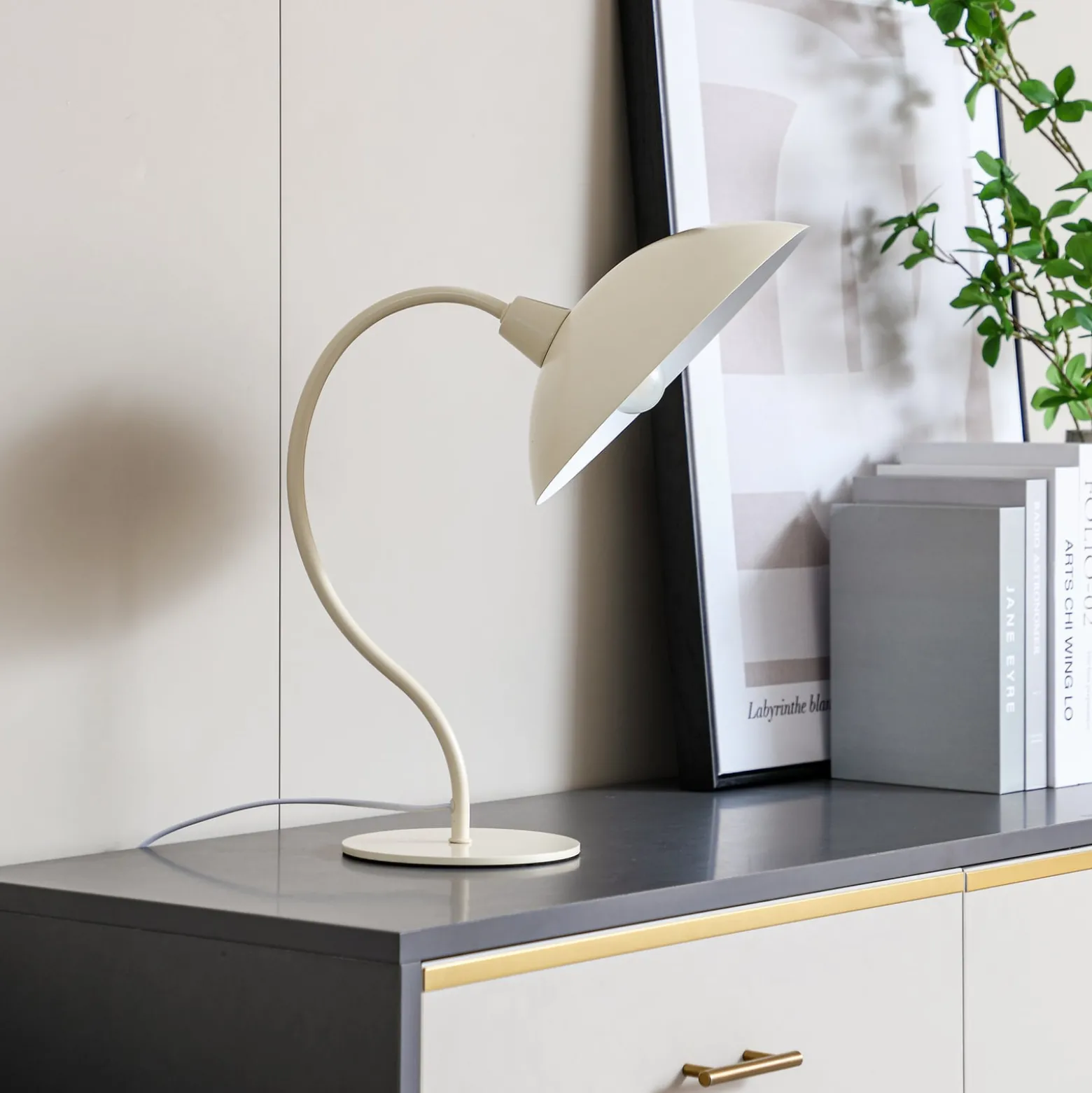 Lucande pöytävalaisin Arvadon, beige, metalli, 42,75 cm korkea