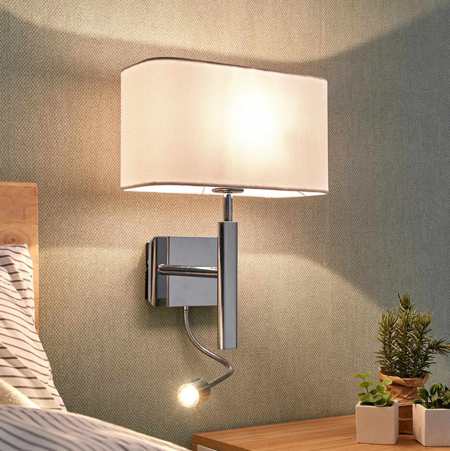 Lucande seinävalaisin Jettka, korkeus 63 cm, lukuvarsi, tekstiili