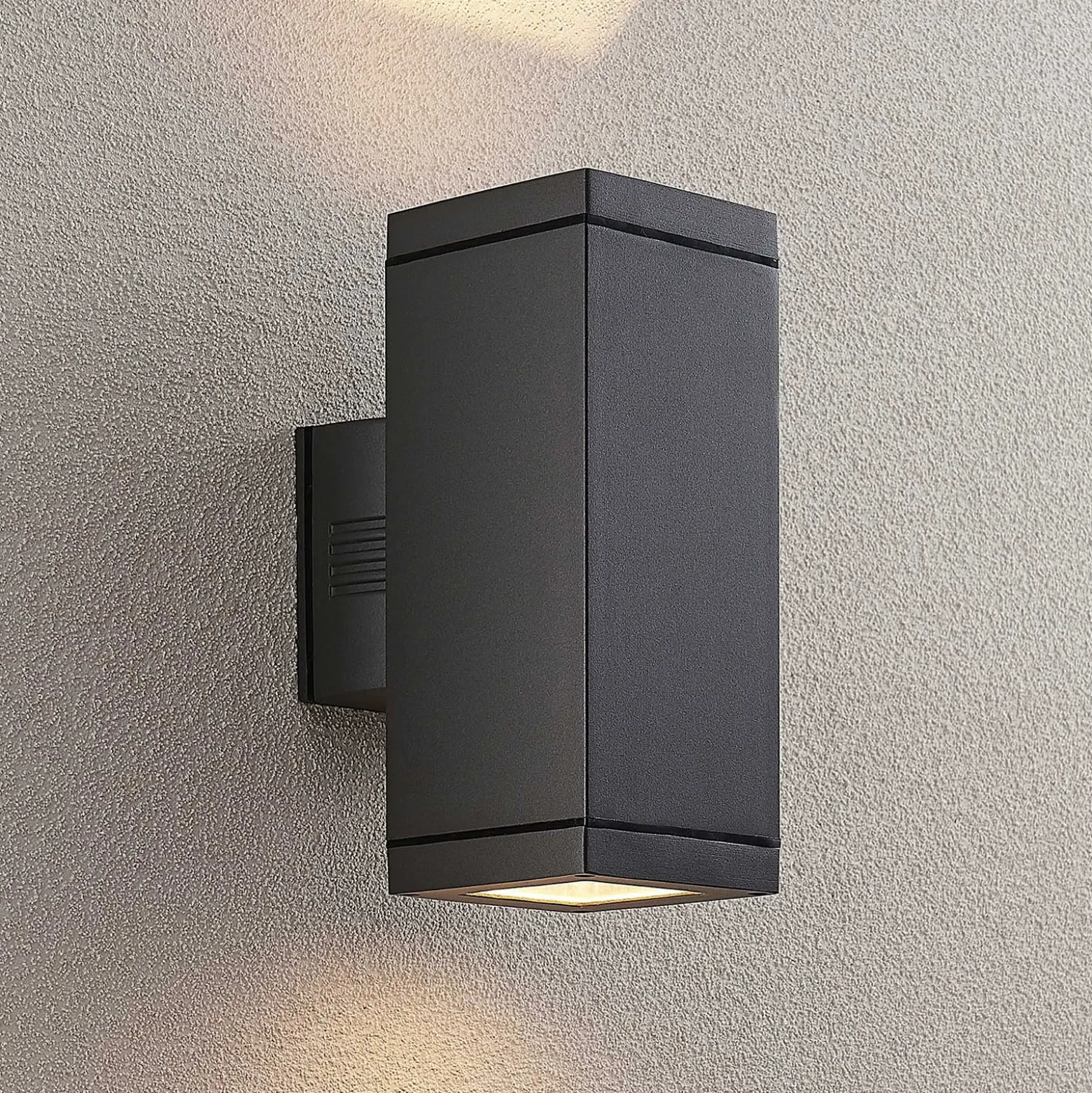 Lucande Stani -ulkoseinävalaisin, E27, 2-lamp.