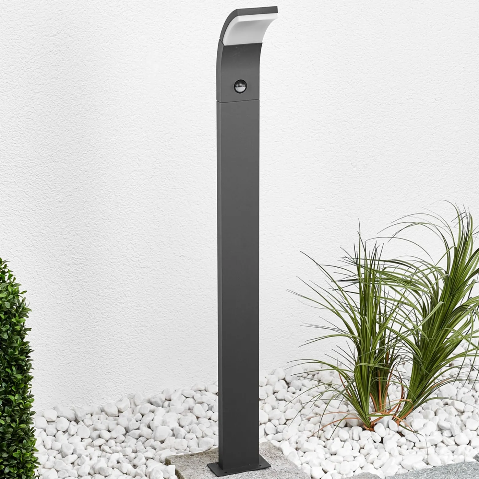 Lucande Timm LED-pylväsvalaisin, sensori, 100cm, antrasiitti, IP54