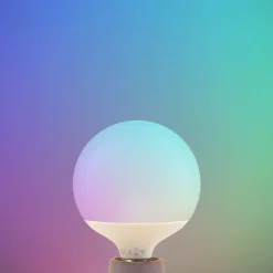 LUUMR Smart LED, E27, G125, 9 W, RGB, Tuya, WLAN, matta, CCT