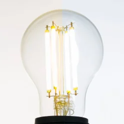 LUUMR Smart LED-lamppu kirkas E27 A60 7W Tuya WLAN CCT