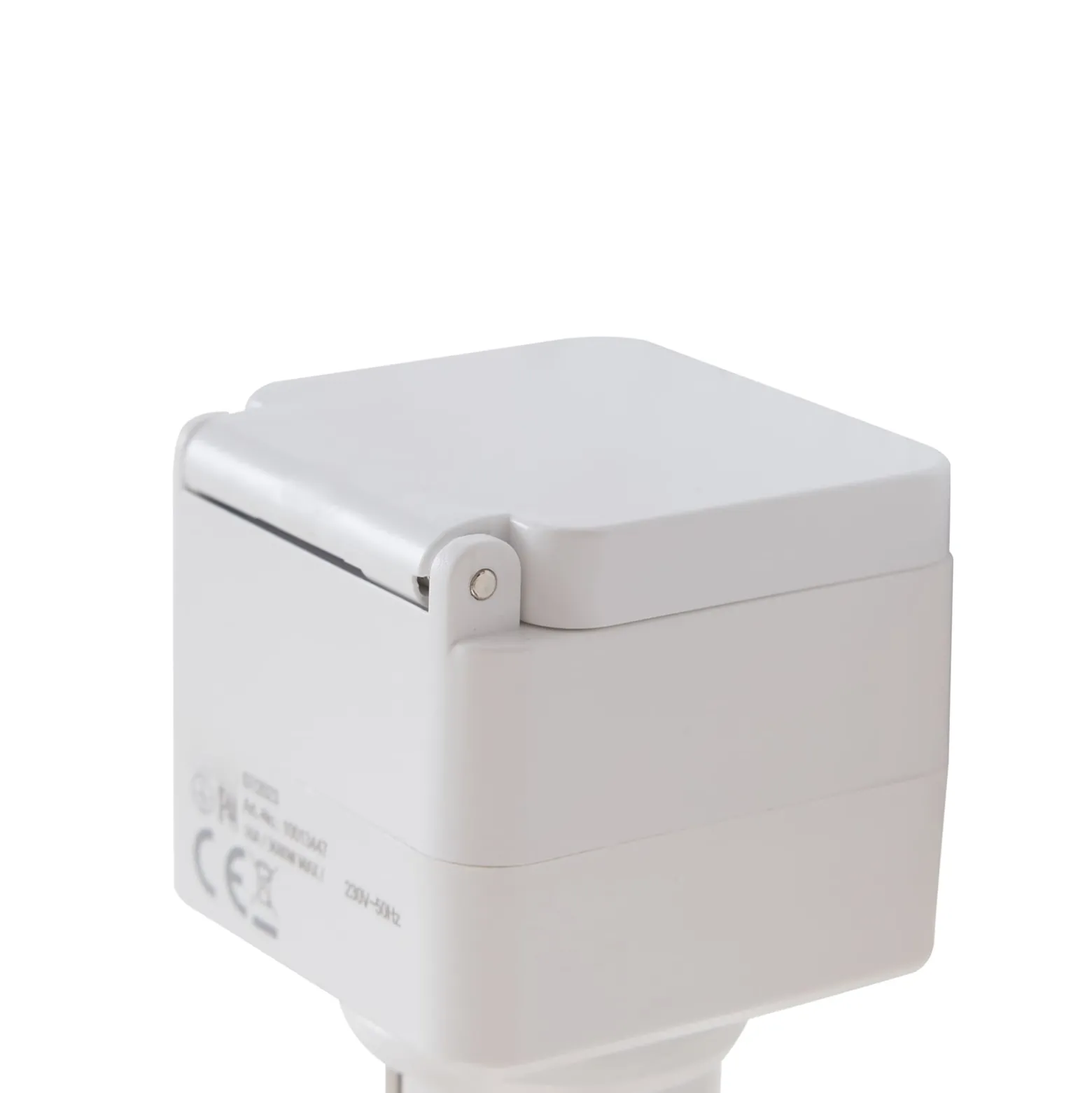 LUUMR Smart Plug Lykka, EU, WiFi, Tuya, sisä- ja ulkotila, valkoinen