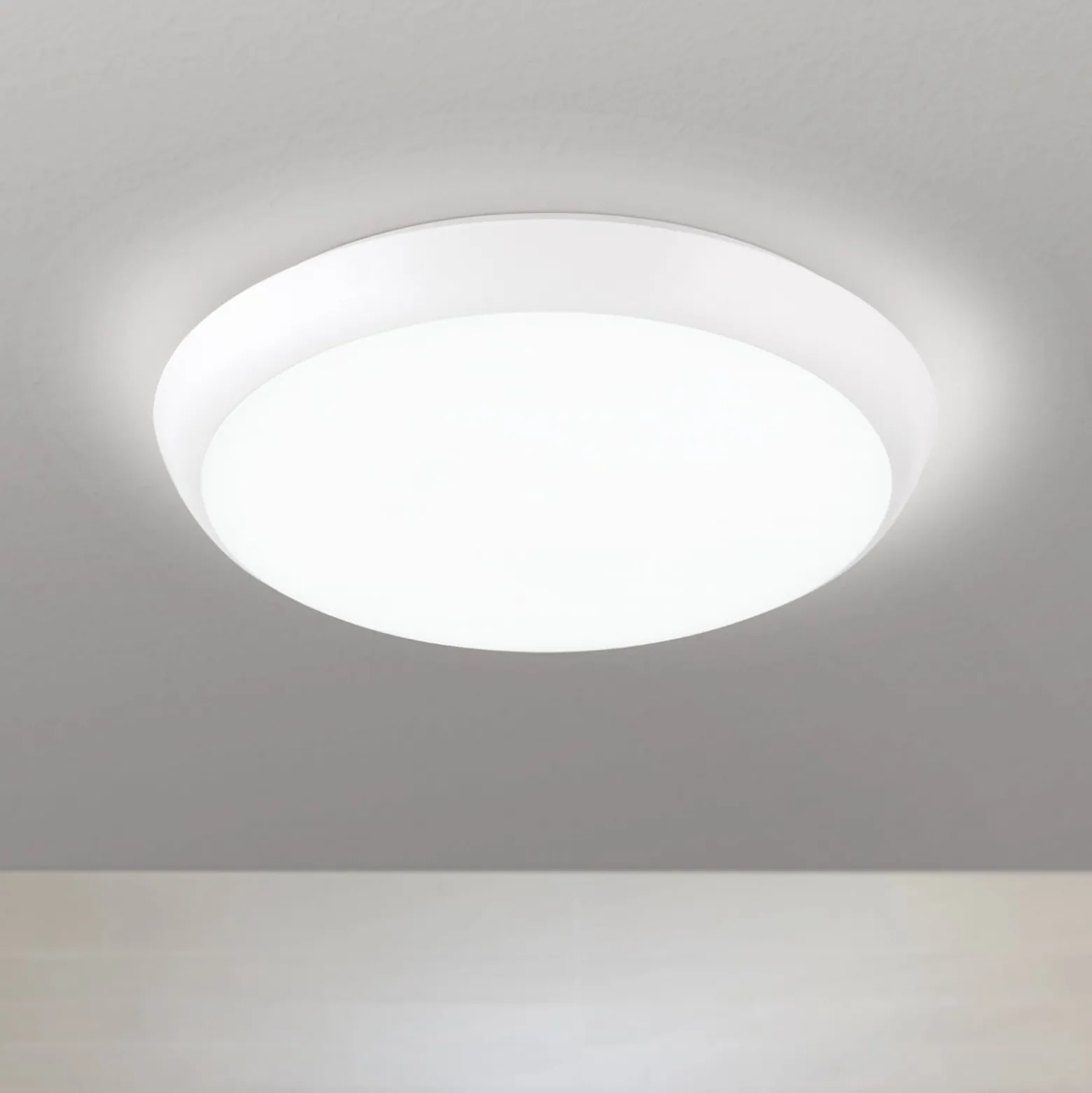 Maggy LED-kattovalaisin, Ø 25 cm, valkoinen, CCT, IP65, koristerenkaat