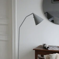 Markslöjd LED-lattiavalaisin Funil, harmaa, metalli, himmennettävä