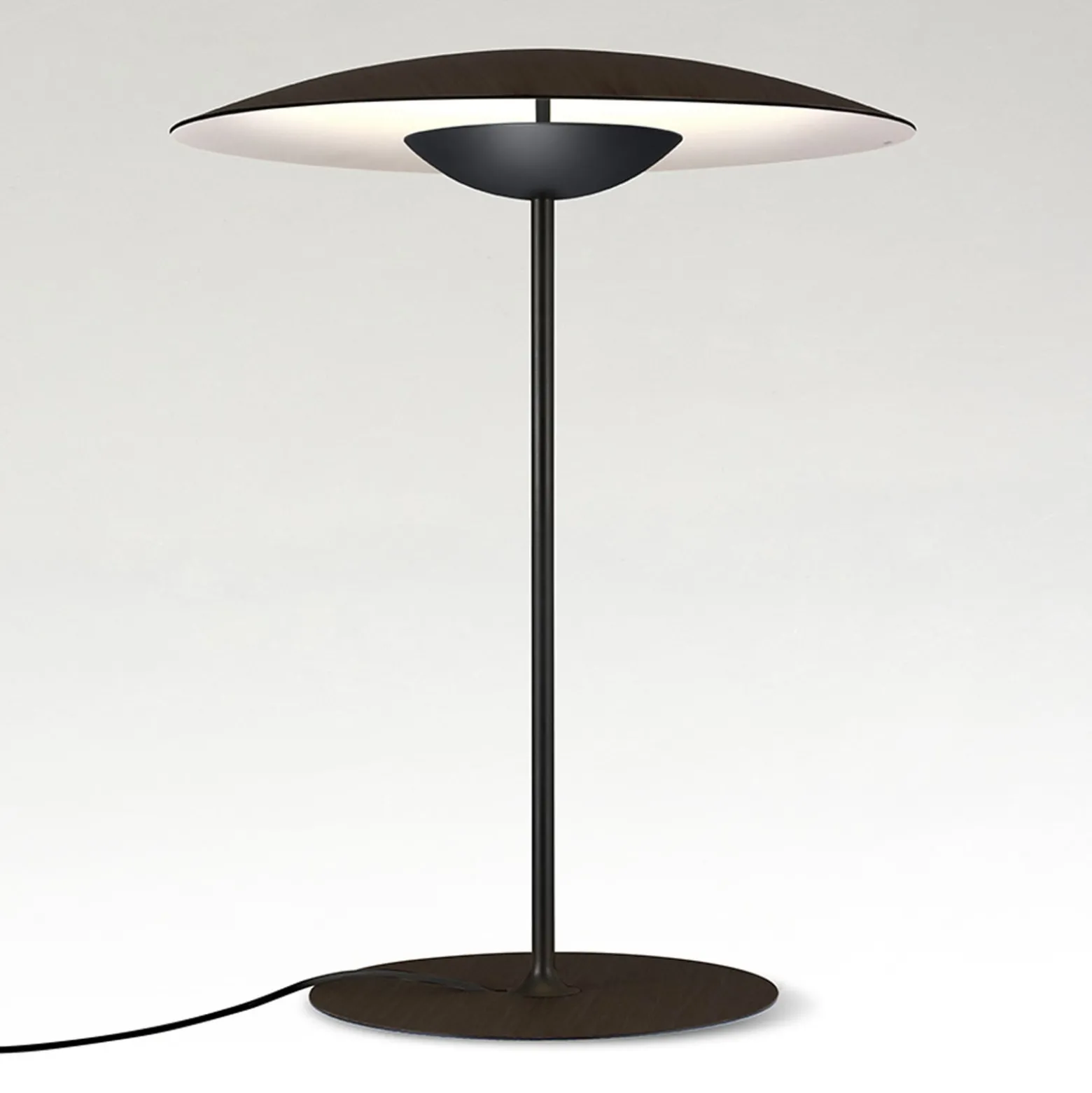 MARSET Ginger M LED-pöytävalaisin Ø42cm wenge/valkoinen