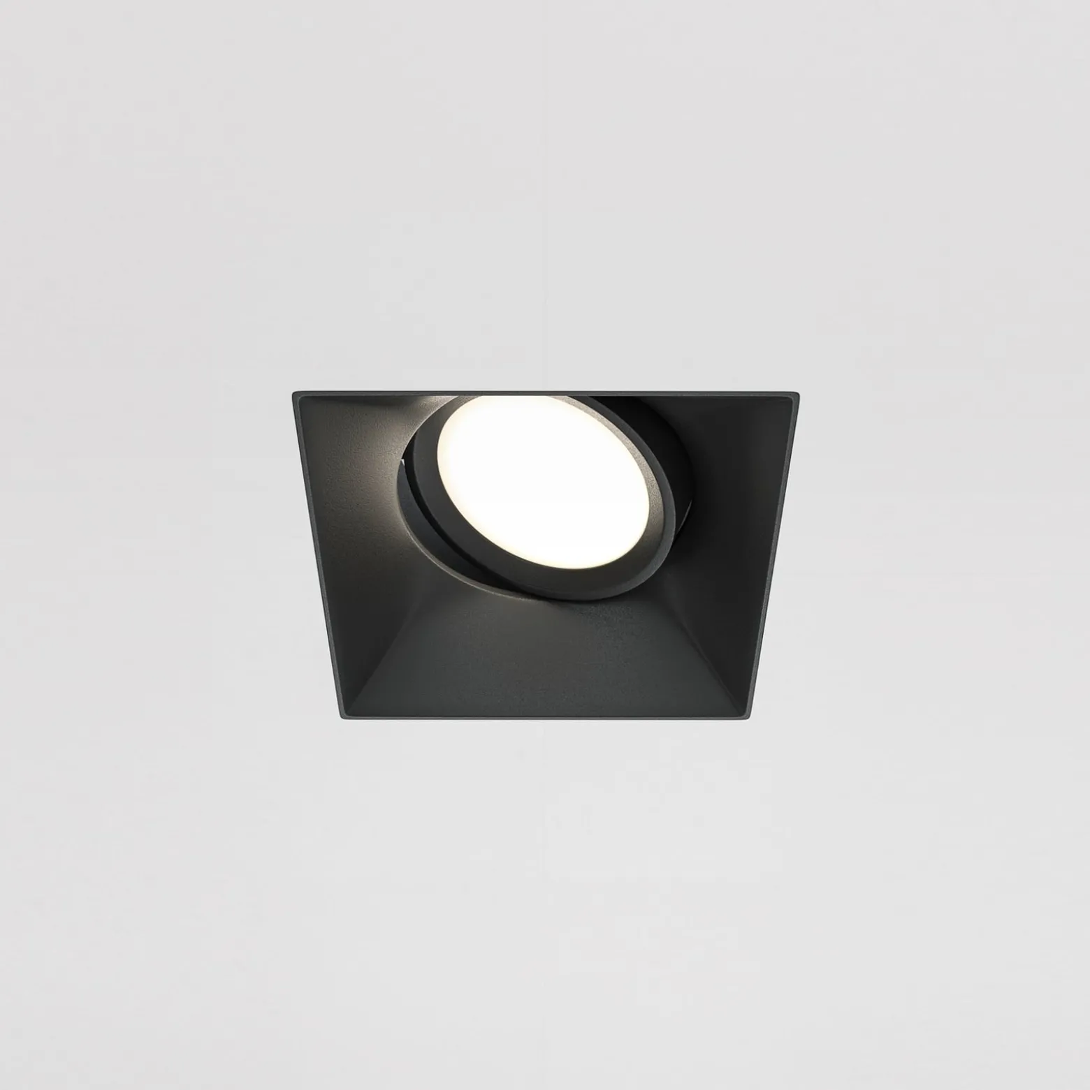 Maytoni Dot upotettava valaisin, kulmikas, musta