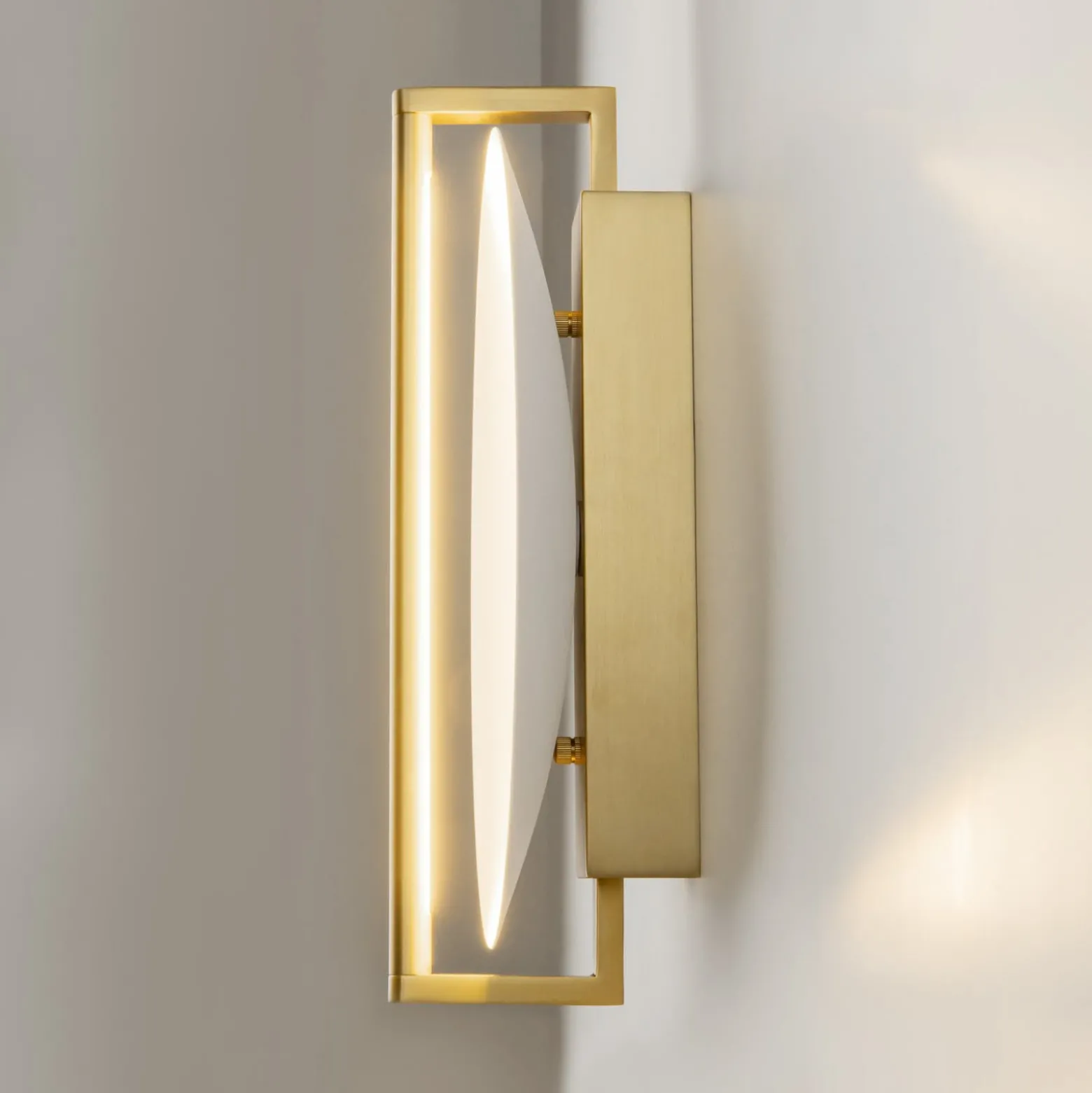 Maytoni LED-seinävalaisin Mira, kulta/valkoinen, korkeus 30 cm, metallia