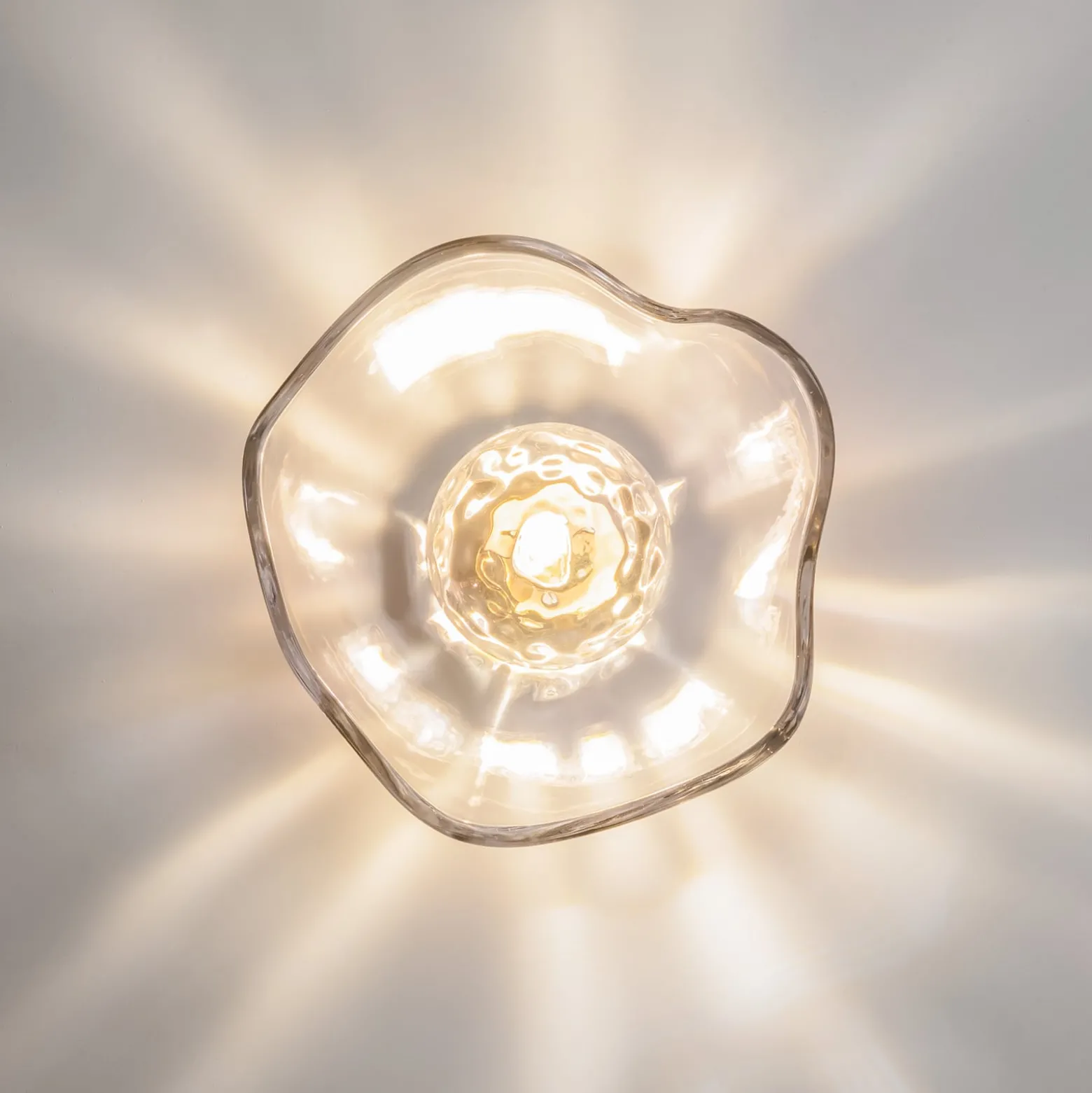 Maytoni Miracle seinävalaisin, Ø 20 cm, messingin värinen, lasi