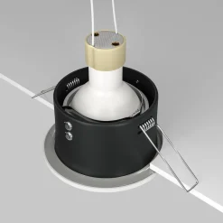 Maytoni upotettava kattovalaisin Zoom valkoinen Ø 8,5 cm alumiini IP65 GU10