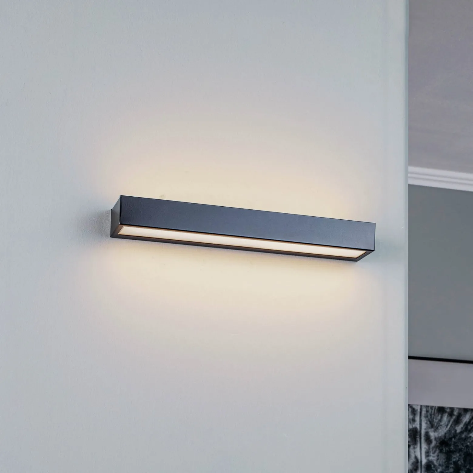 Mera LED-seinävalaisin, leveys 40cm, musta, 4000K