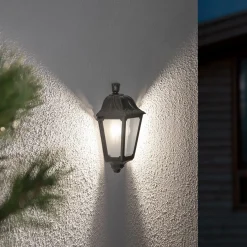 Merivedenkestävä LED-ulkoseinävalaisin Iesse musta