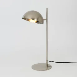 Miro pöytävalaisin, hopeanvärinen, korkeus 58 cm, rauta/messinki