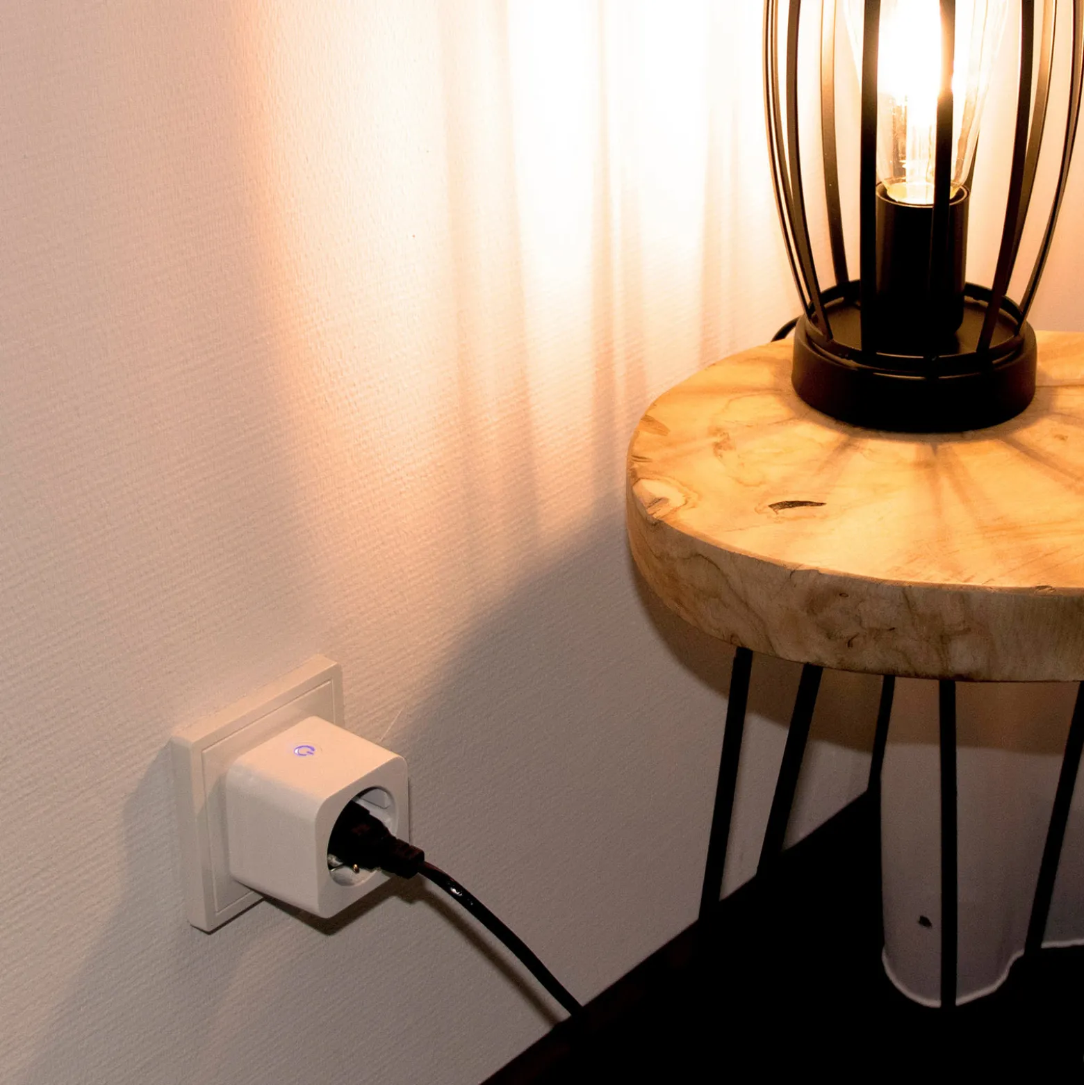 Müller Licht tint Smart Plug -pistorasia, valkoinen
