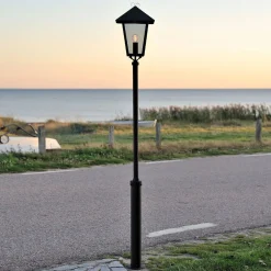 Modernin tyylin lyhtypylväs BENU
