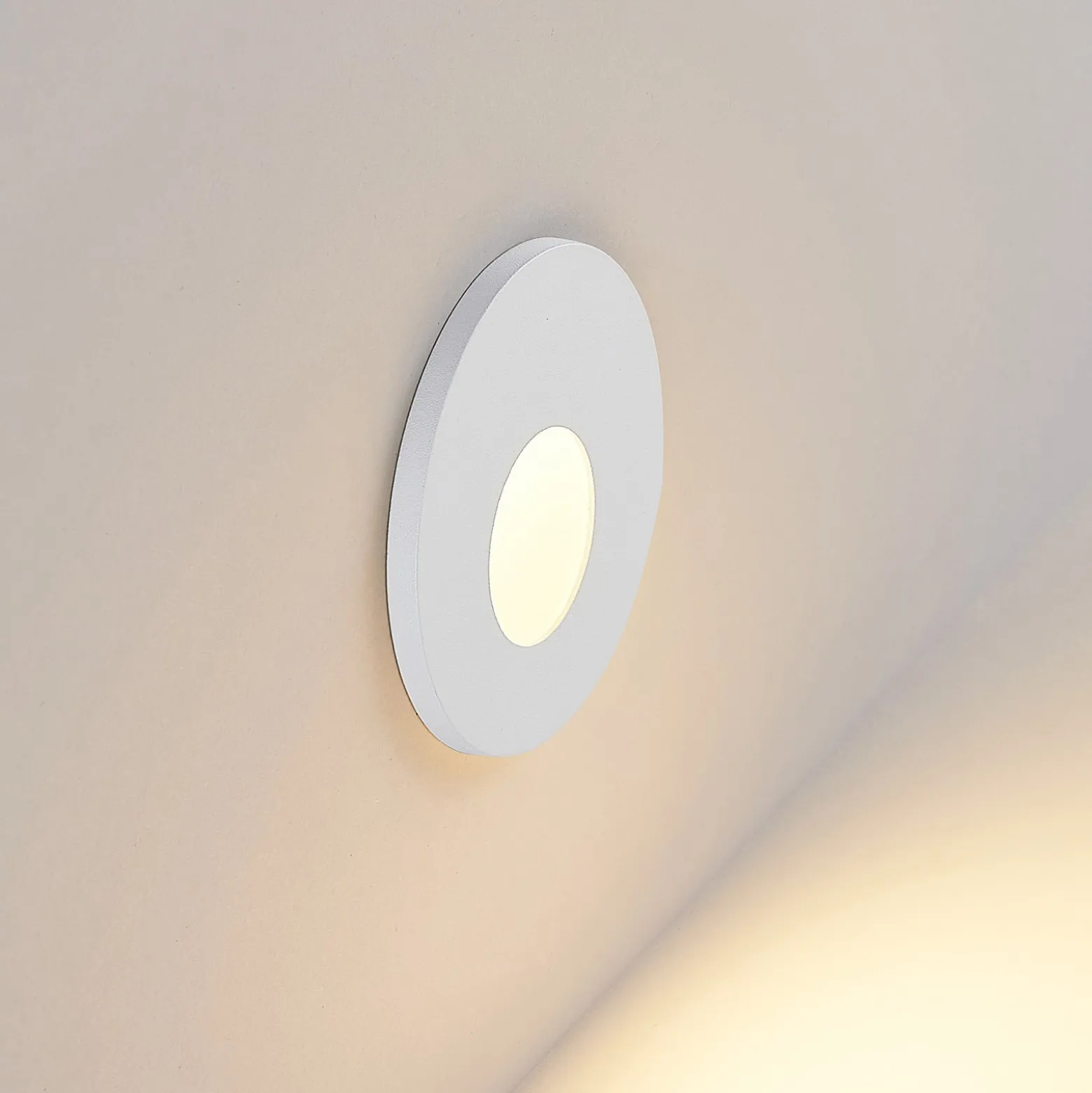 Molto Luce LED uppoasennusvalaisin Wall 68R RD valkoinen, alumiini,