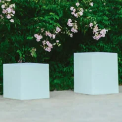 Newgarden aurinkovalaisin Cuby kuutio, korkeus 20 cm
