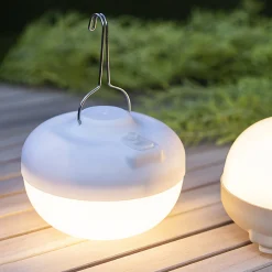 Newgarden Cherry LED-koristevalaisin beige/valkoinen
