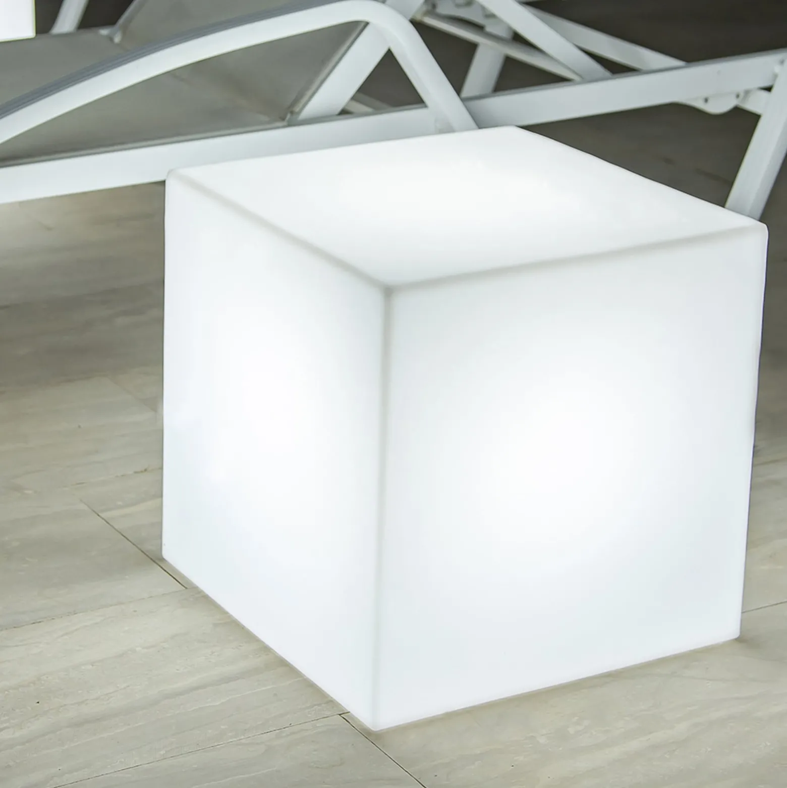 Newgarden Cuby LED-koristevalo kaapelilla, 40x40cm, 40x40cm