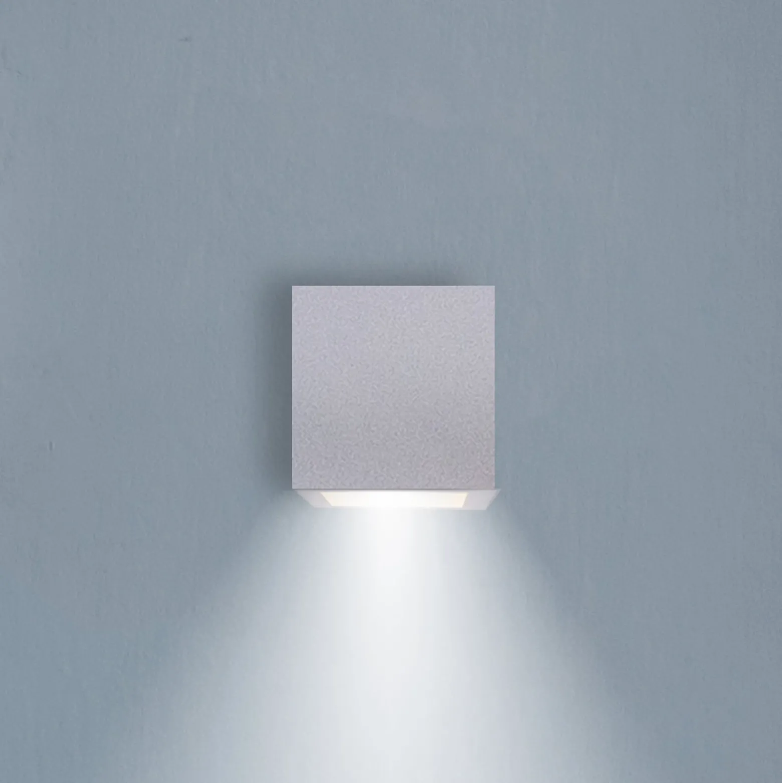 Newgarden LED-ladattava seinävalaisin Box 8, valkoinen, 7.5x7.5cm