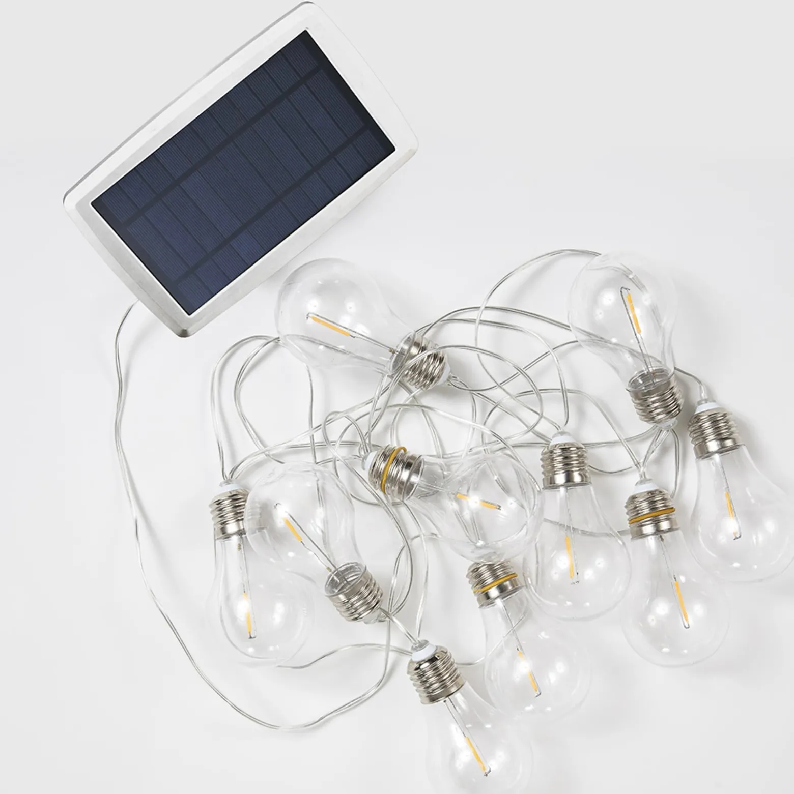 Newgarden Stella -LED-aurinkovaloketju, 2 700 K