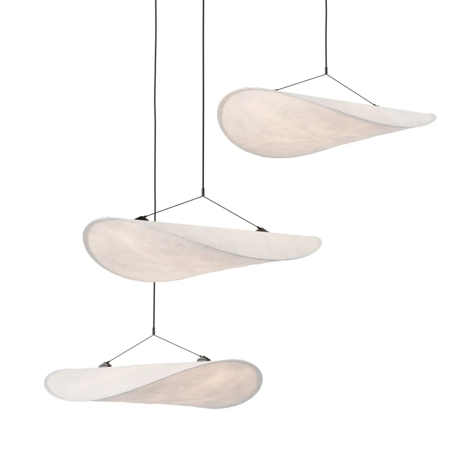 New Works Tense -LED-riippuvalaisin, valkoinen, halkaisija 152 cm, 3-lamppuinen