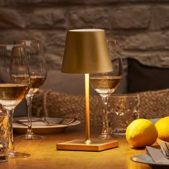 Nuindie mini LED ladattava pöytävalaisin, USB-C, kultainen, IP54, himmennettävä