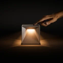 Nutalis LED ladattava pöytävalaisin, lumenvalkoinen, IP54, himmennettävä