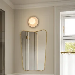 Nuura seinälamppu Liila Muuse, Ø 20 cm IP44, valkoinen/opaalinen