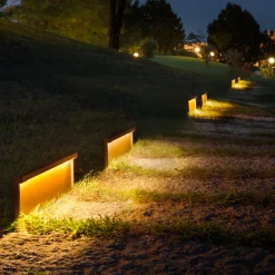 OLEV Step Line -LED-pollarilamppu, ruosteenruskea