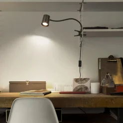 OSRAM klipsilamppun Office Line Desk Trapezium Clip musta