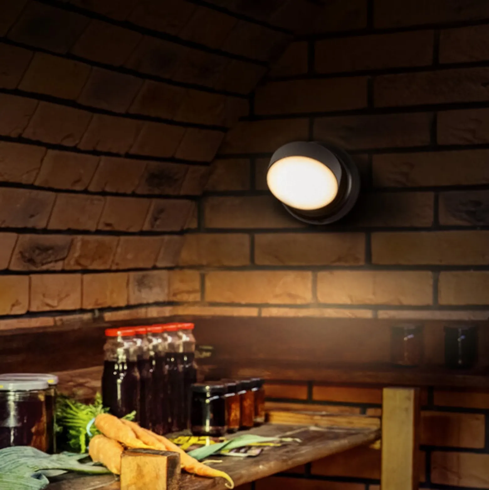 OSRAM LED-akkuvalaisin NIGHTLUX ROUND, musta, kosketusohjaus