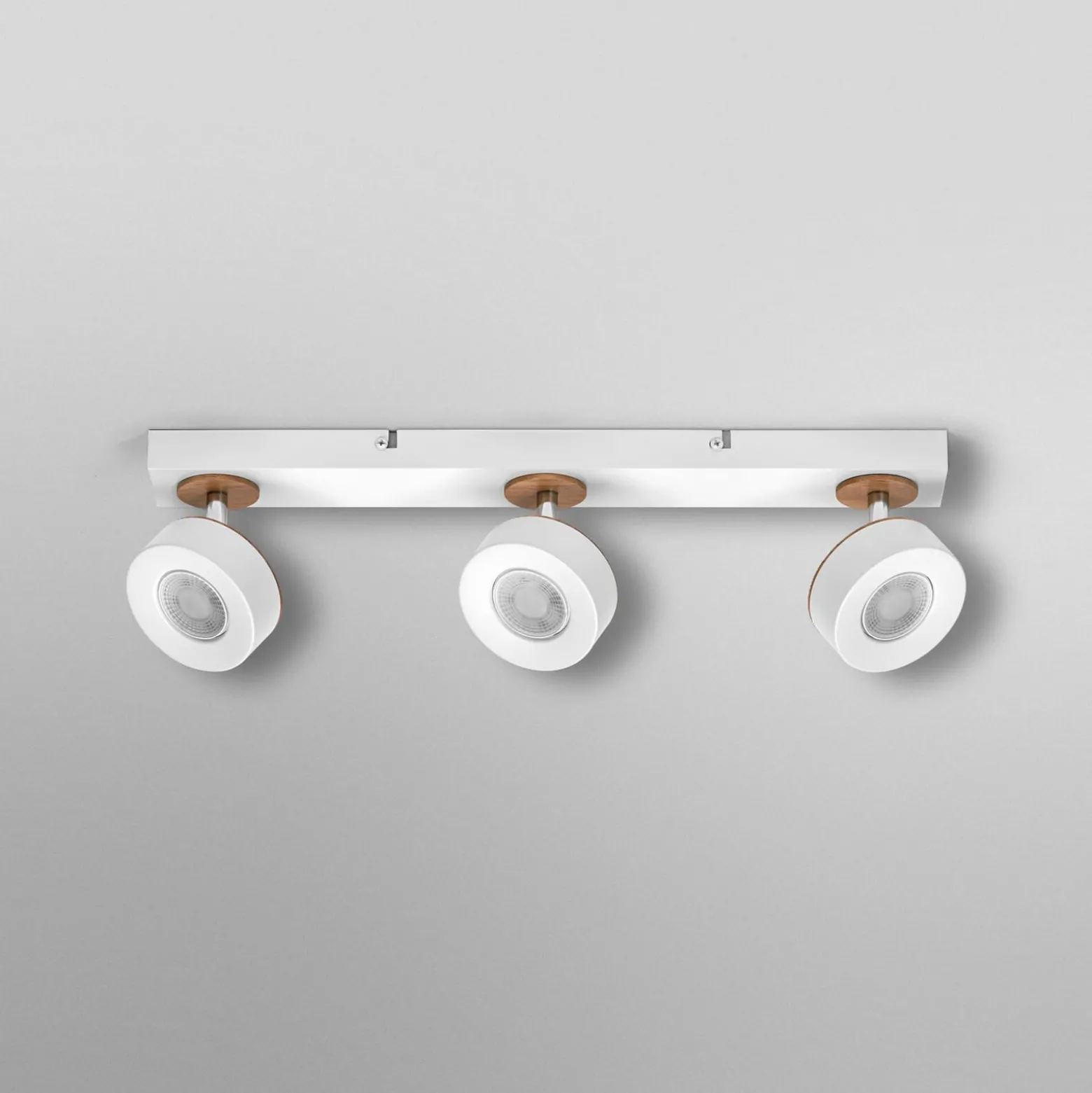 OSRAM LED-kattokohdevalo PLUTO, valkoinen, 3 metallista spotti, 3 000 K