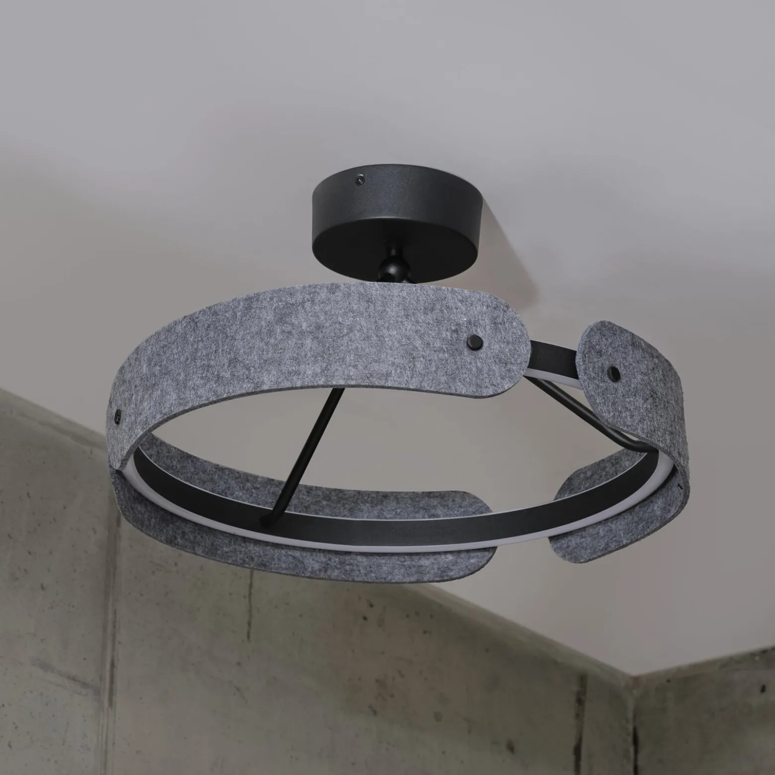 OSRAM LED-kattovalaisin Decor Curve Felt, harmaa, huopa, 3 000 K