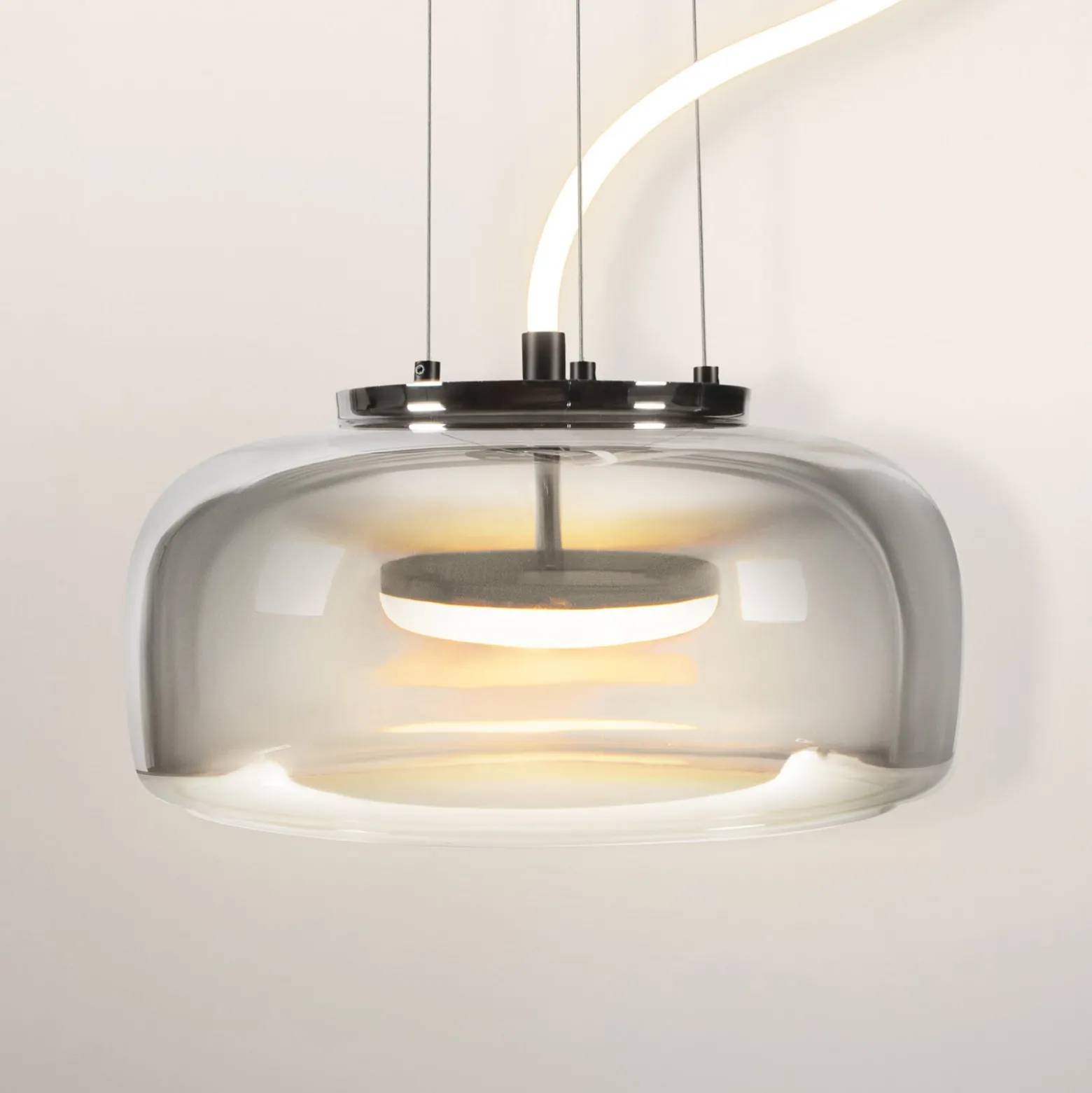 OSRAM LED-riippuvalaisin DECOR GLOW harmaa/musta Ø 38 cm ylös/alas