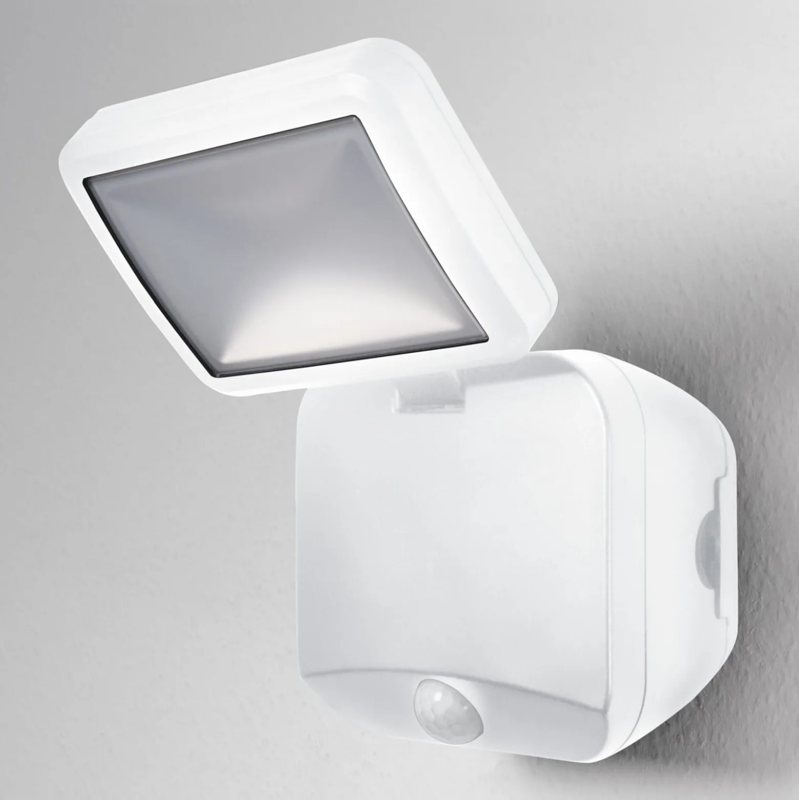 OSRAM LED-ulkoseinävalaisin DOUBLE, 1-lamppuinen, valkoinen, paristo