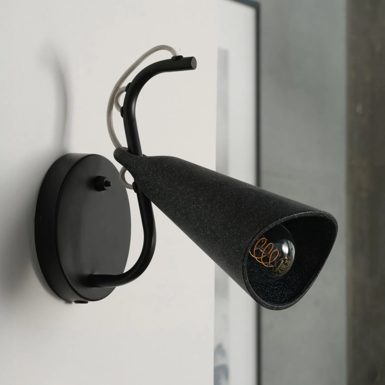 OSRAM seinävalaisin Decor Bell, musta, teräs, E27