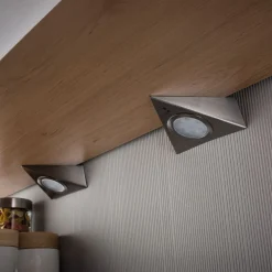 Paulmann LED-kaapinalusvalaisin, kolmionmuotoinen, rauta, liiketunnistin, 3 kpl
