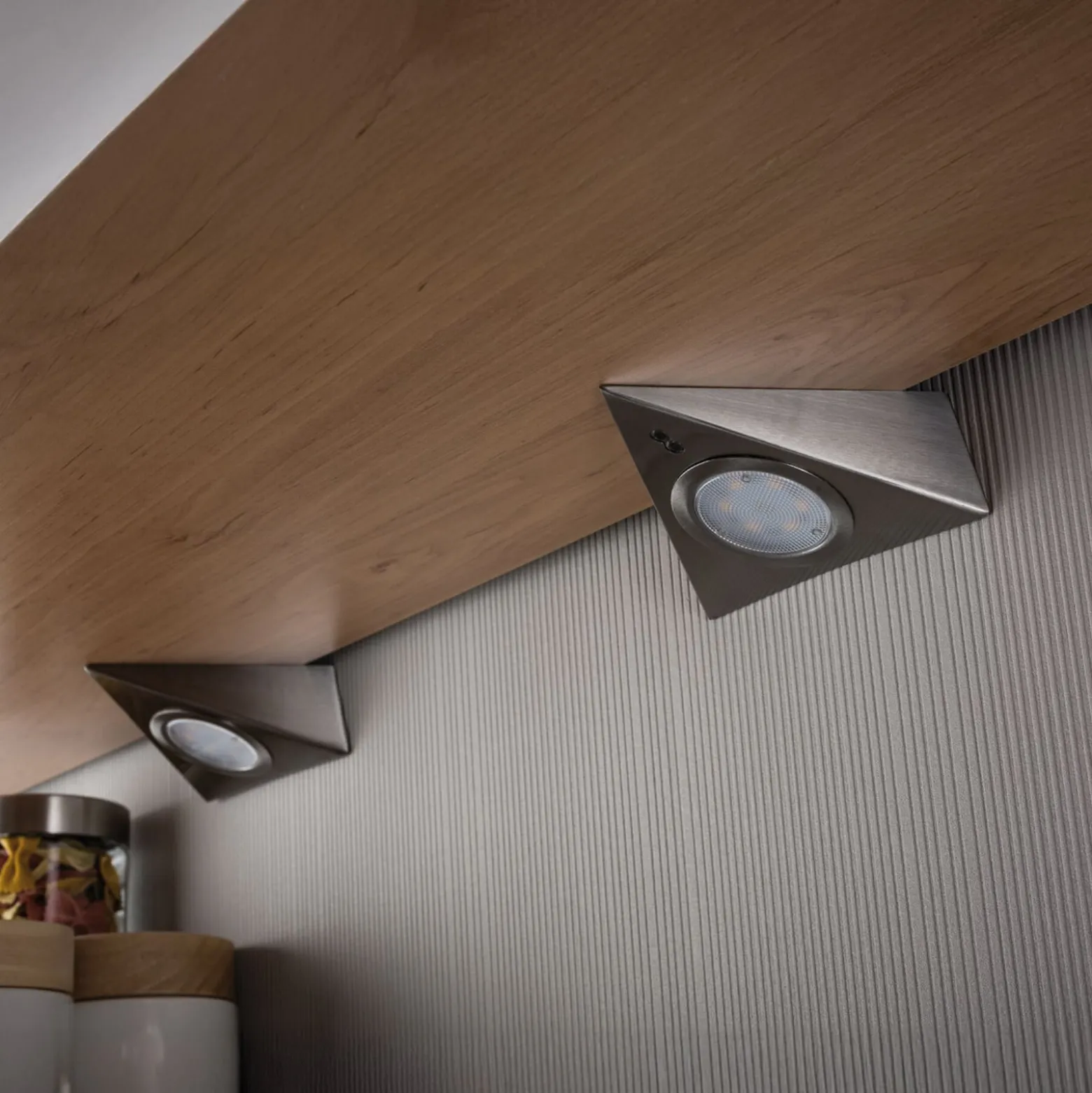 Paulmann LED-kaapinalusvalaisin, kolmionmuotoinen, rauta, liiketunnistin, 3 kpl