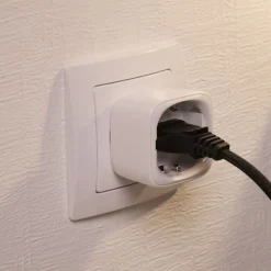 Paulmann ZigBee Smart Plug -välipistoke