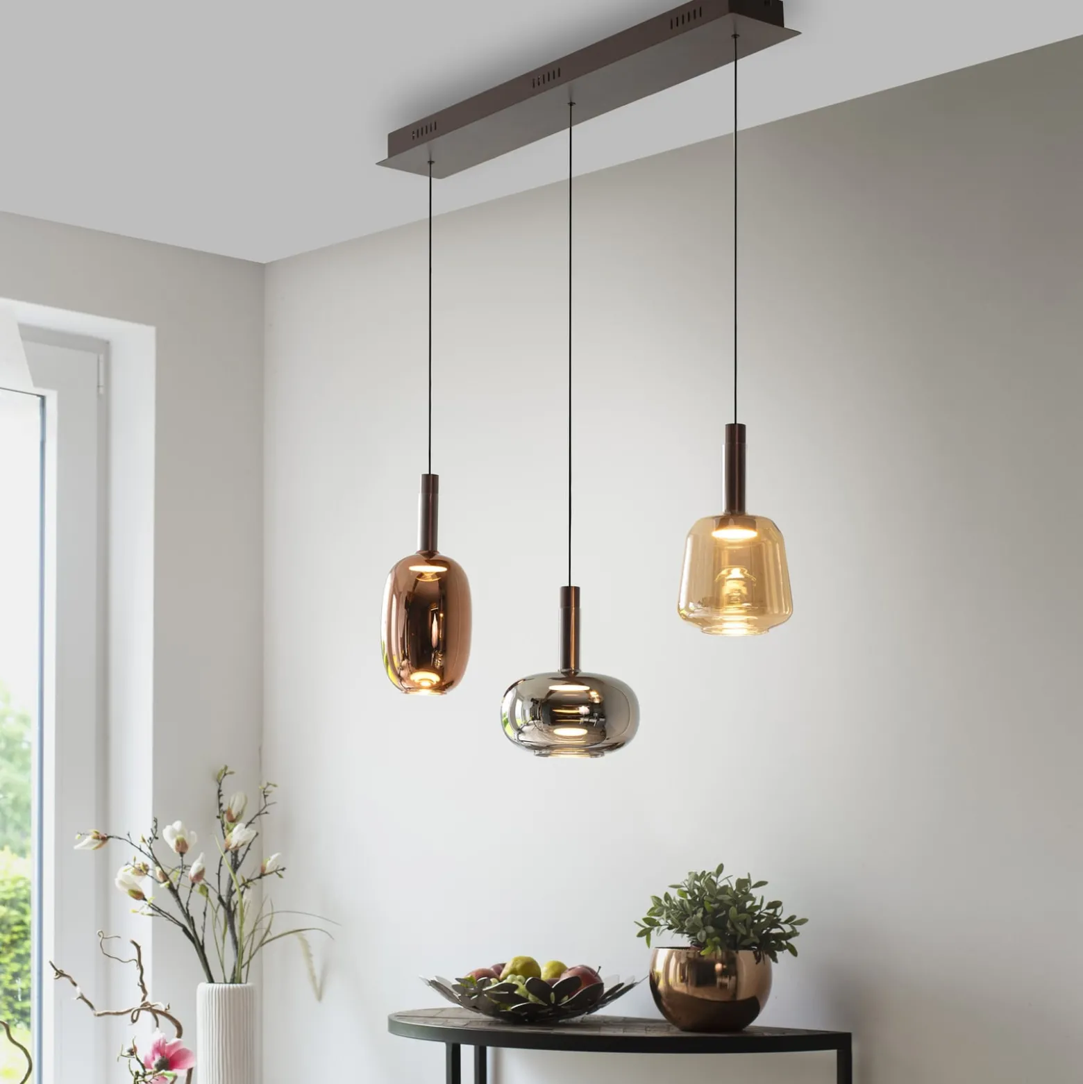 Paul Neuhaus, Irides LED-riippuvalaisin, pituus 90 cm, värillinen, lasi