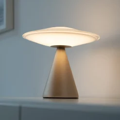 Paul Neuhaus LED-pöytälamppu Elipsa, valkoinen/pronssi, himmennettävä