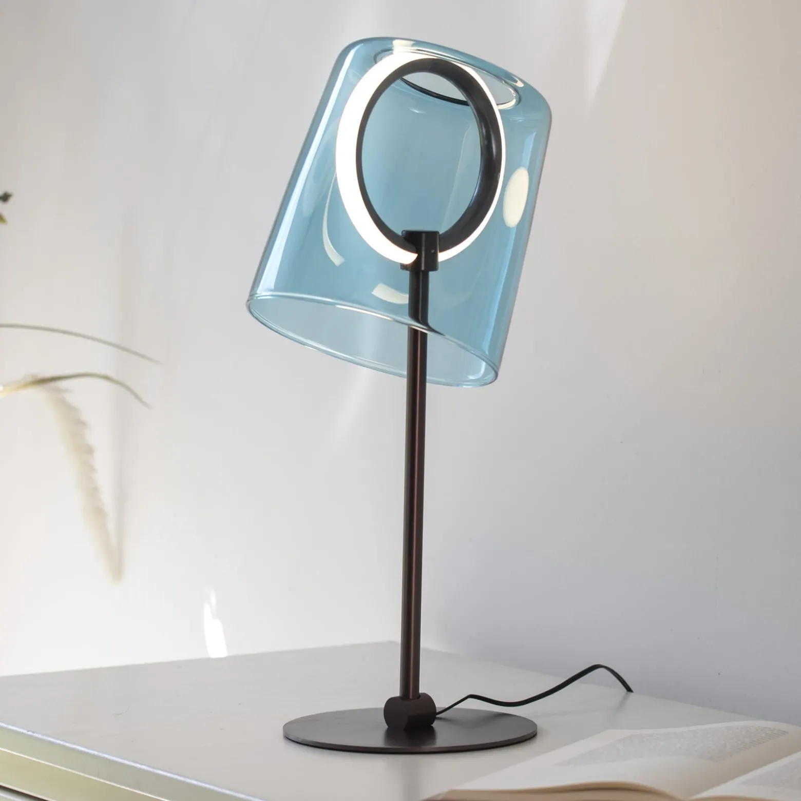 Paul Neuhaus LED-pöytävalaisin Zula, sininen, korkeus 42 cm